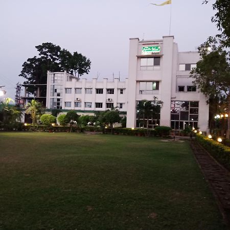 Oyo 24916 Hotel Aquatic Palace Kalyani Ngoại thất bức ảnh
