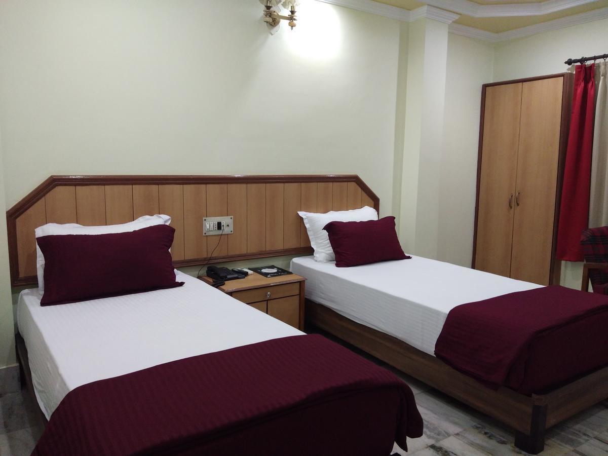 Oyo 24916 Hotel Aquatic Palace Kalyani Ngoại thất bức ảnh